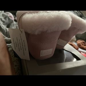 Bumble gum pink Infant Ugg boots new with tags